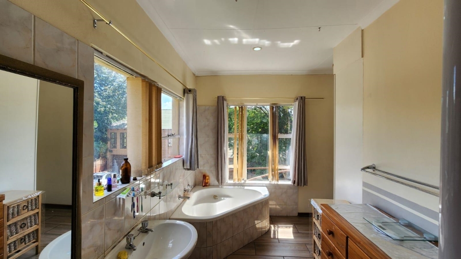 To Let 4 Bedroom Property for Rent in Cashan North West